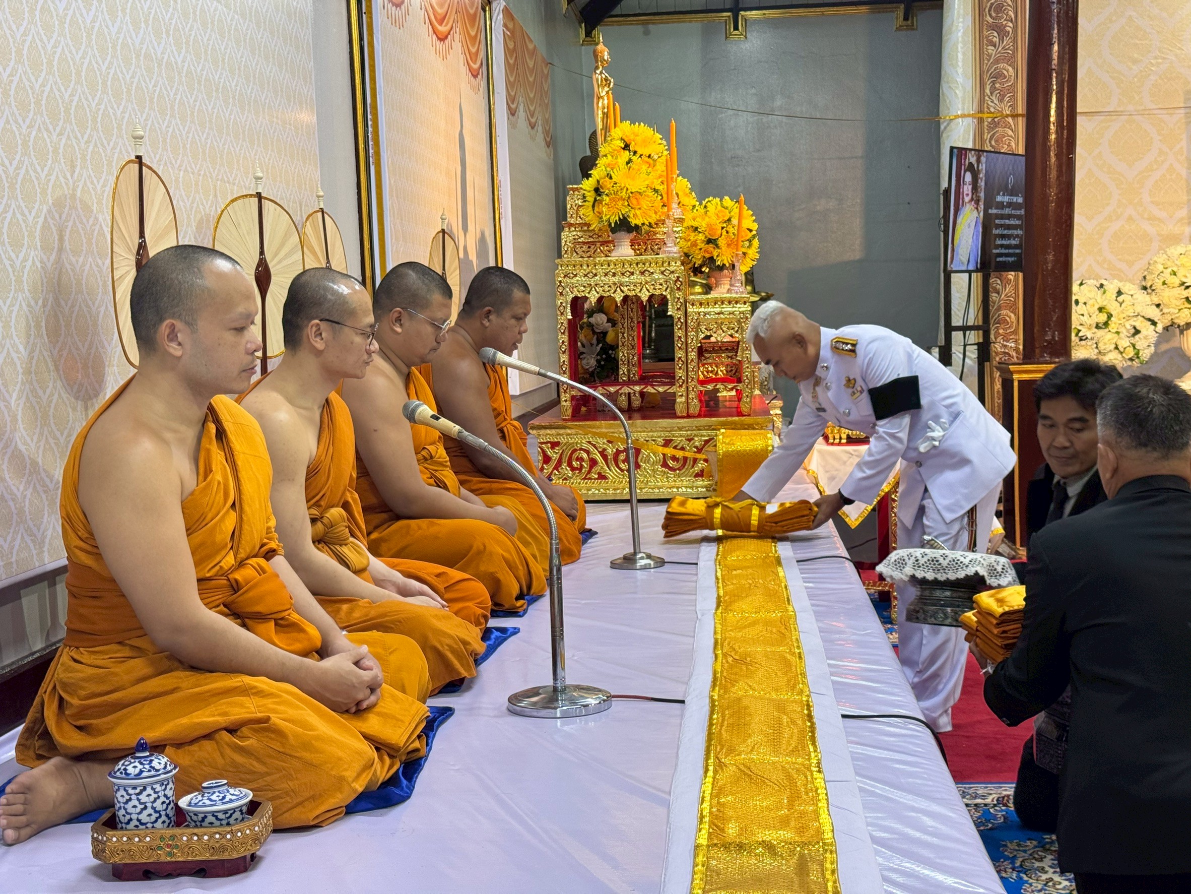 LINE_ALBUM_สวดอภิธรรมพระพันปี_251117_94