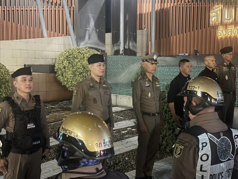 อบรมปล่อยแถวเจ้าหน้าที่ตำรวจ ดูแลความเรียบร้อยและรักษาความปลอดภัยงานเทศกาลวันลอยกระทง