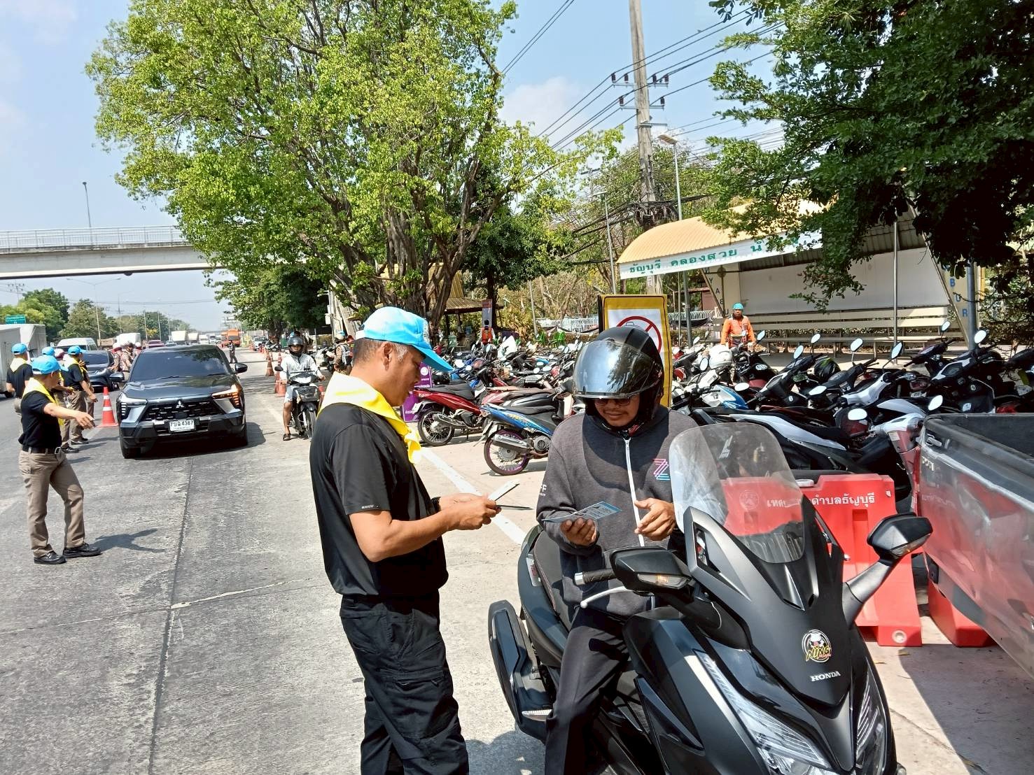 LINE_ALBUM_จิตอาสา ศาลธัญบุรี_260423_13